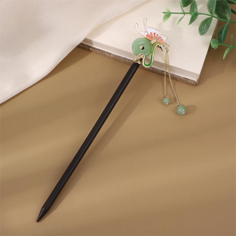 Ebony Style Tassel Hairpin: Vintage Wooden Hair Accessory for Women, Perfect for Simple Updos and Ancient Costume Adornments