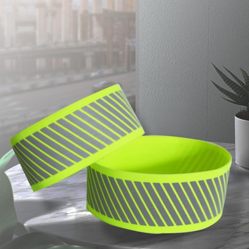 Adjustable Reflective Wristband Safety Wrist Strap with Twills Pattern for Outdoor Cycling Adventure and City Commuting