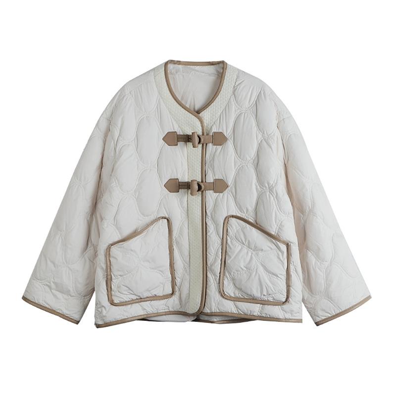 New sweet horn buckle short down jacket women's high-end winter new round neck thickened design warm jacket tide