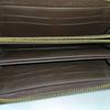 [Pre-Owned] Zippy Checkered Coated Canvas Wallet - Very Good #1FML7OS