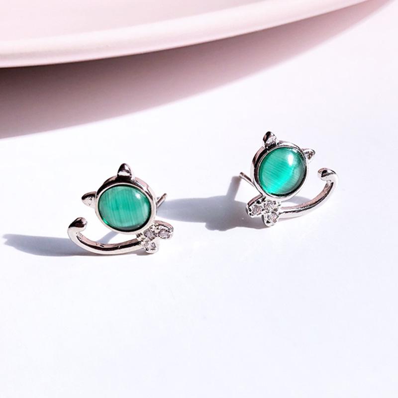 Fresh Kitten S925 Sterling Silver Stud Earrings - Cute Korean Style for Women, Perfect As Christmas Jewelry.