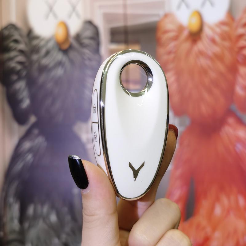 

Lantu 2023 Car Key Case: High-End Buckle Bag for Men & Women, Compatible with Lantu Chasing Light & FREE Models.