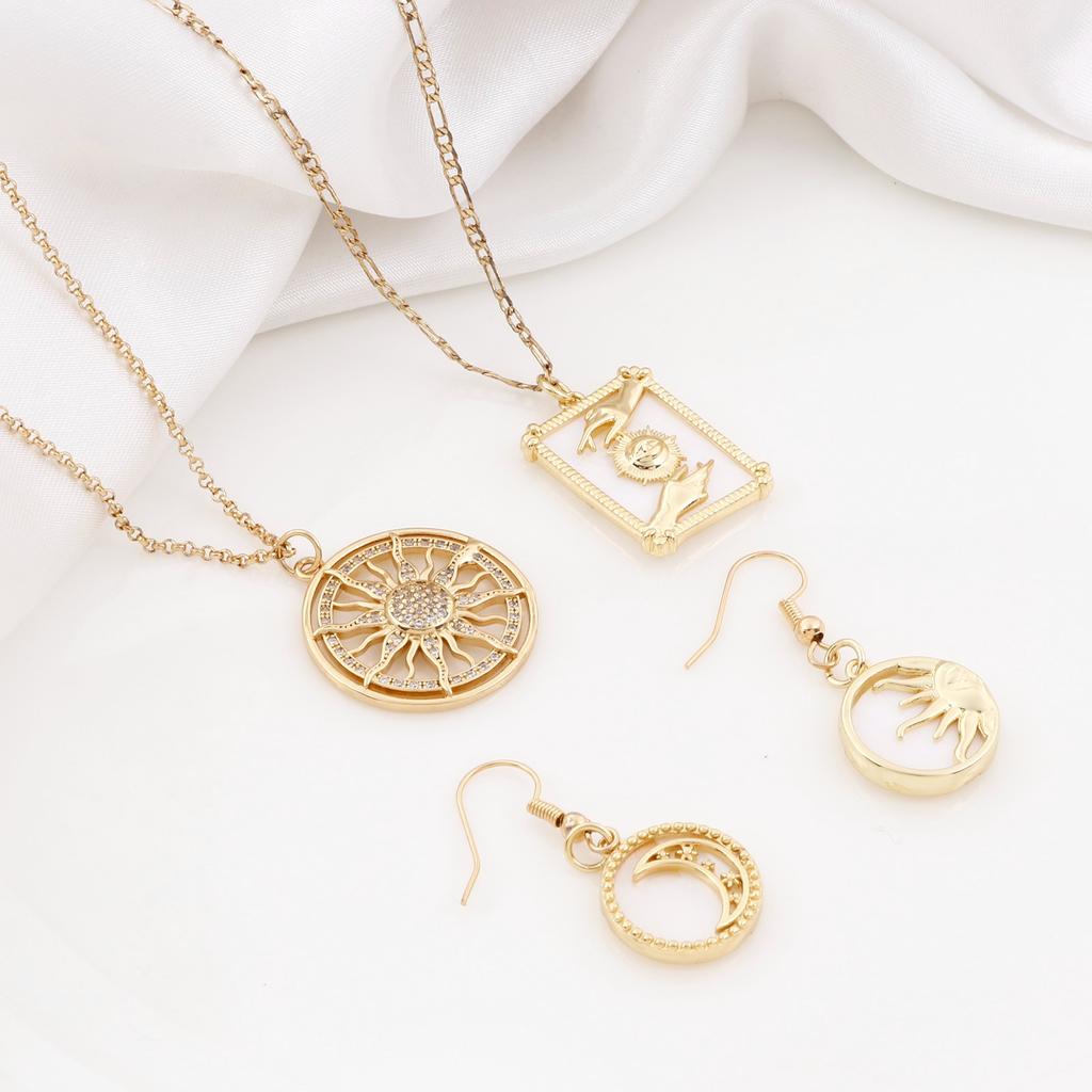 1 Piece Copper Galaxy Charms Sun Moon Round Shell Gold Color Pendants for DIY Making Necklace Bracelets Jewelry Findings