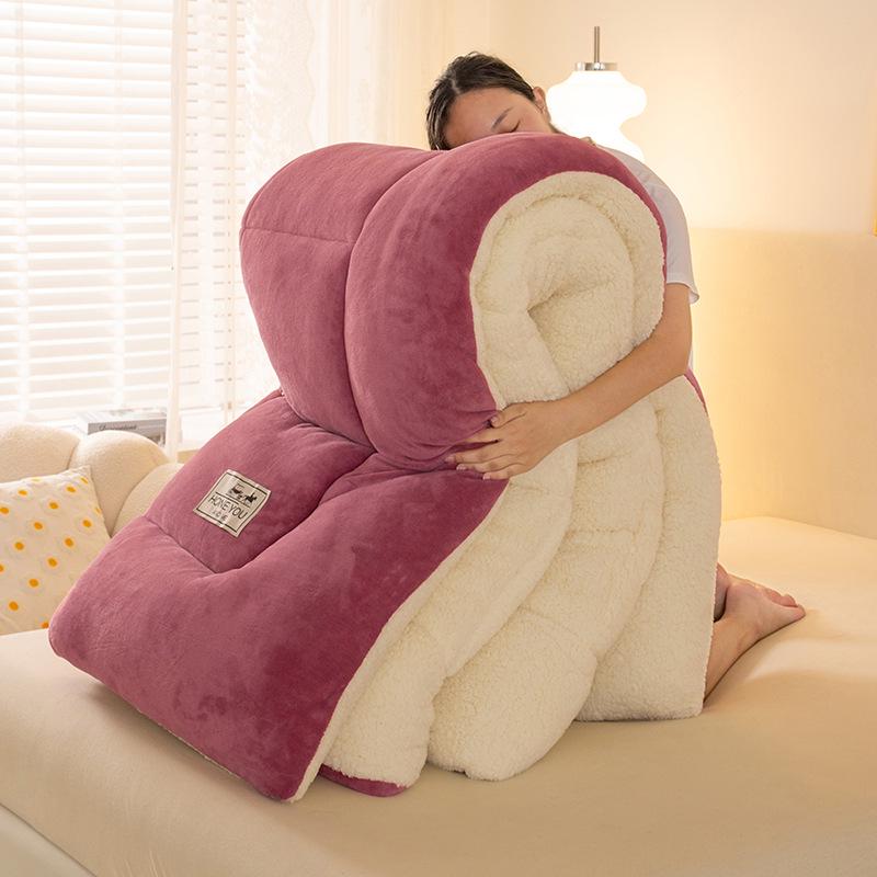 Thickened Winter Coral Fleece Blanket with Snowflake Design for Dormitory Mattresses