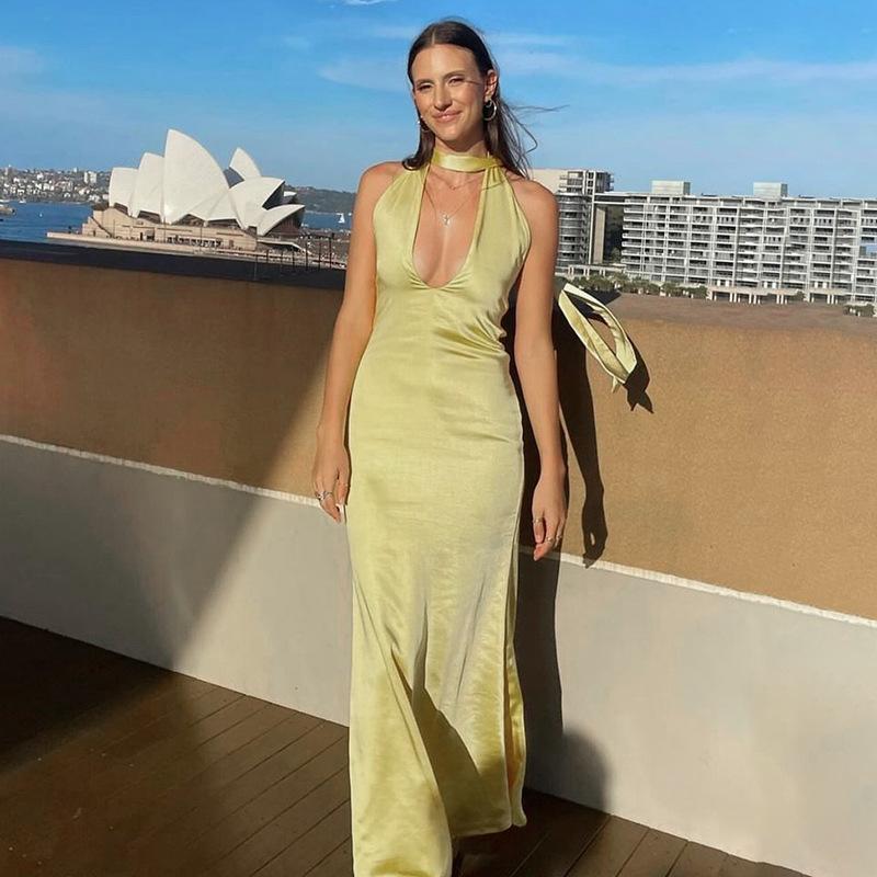 Letní šaty s ramínky na krk, s výstřihem do V a odhalenými zády