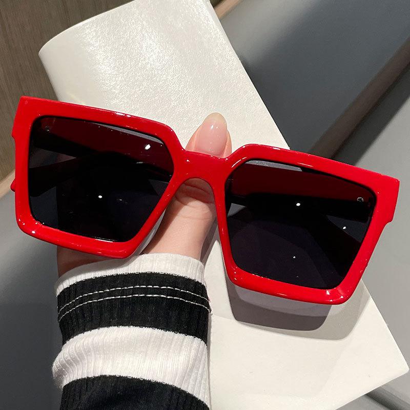 Women Luxury Designer Square Sunglasses UV400 Protection Classic Vintage Fashion Eyewear for Outdoor Holiday