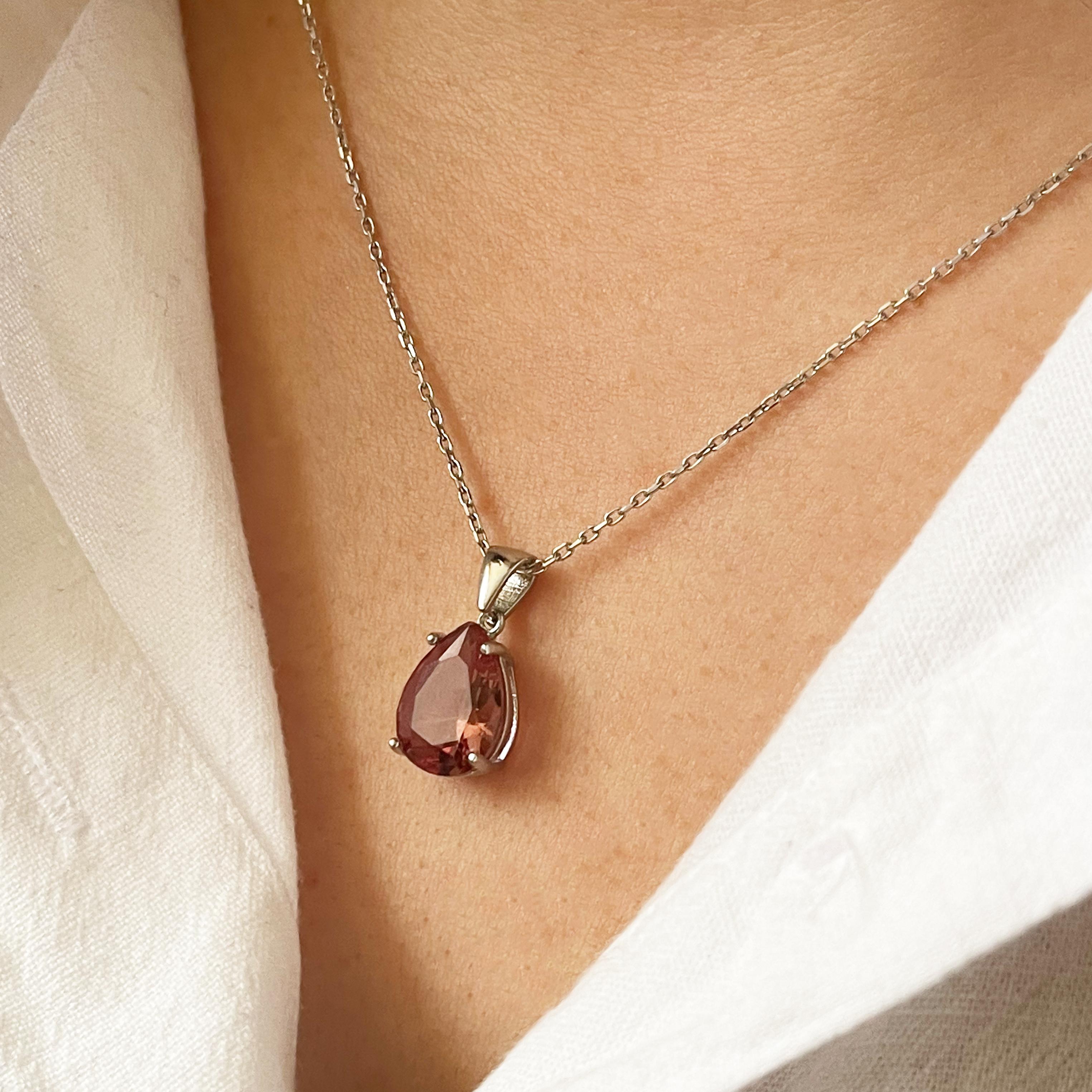 

Ожерелье из зултанитового камня, кулон из камня, меняющий цвет, серебряное колье, колье из султанита, колье для женщин 45 cm серебряный