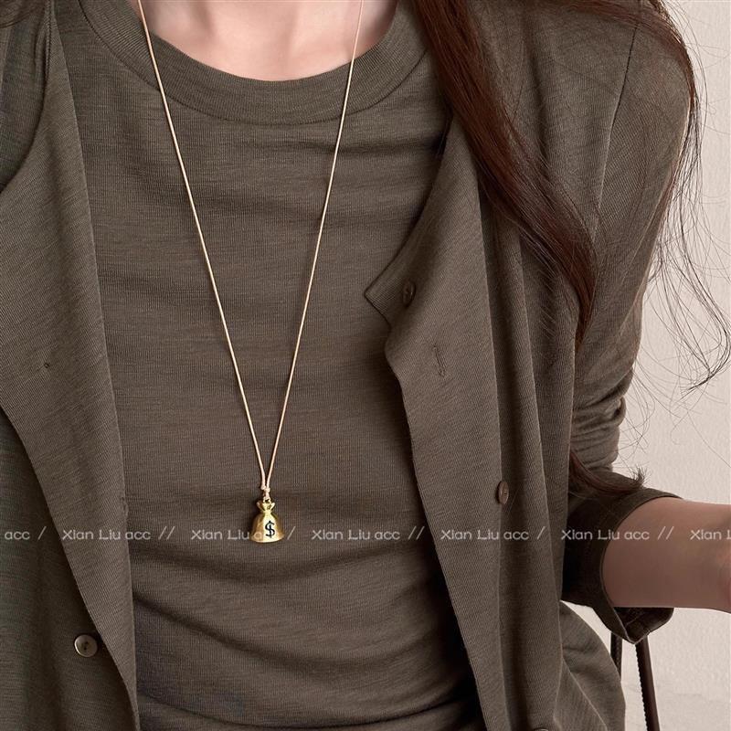 Women's Money Bag Pendant Necklace, 2025 Adjustable Sweater Chain, Light Luxury Style.