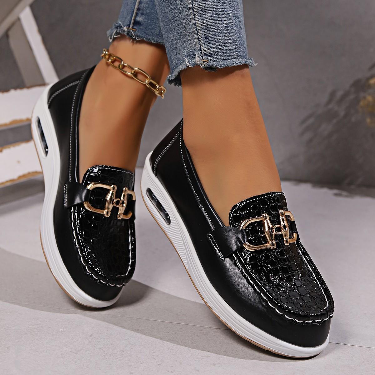 

Золотые кроссовки на танкетке с платформой из вулканизированной стали для женщин. Тренды. Удобные лоферы с металлической пряжкой. Модная повседневная обувь на воздушной подушке. 39 чёрный