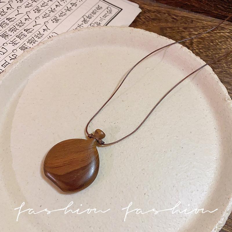 Colier Etnic Stil Ghioc de Stejar: Accesoriu de îmbrăcăminte unisex din bumbac și in țesut manual