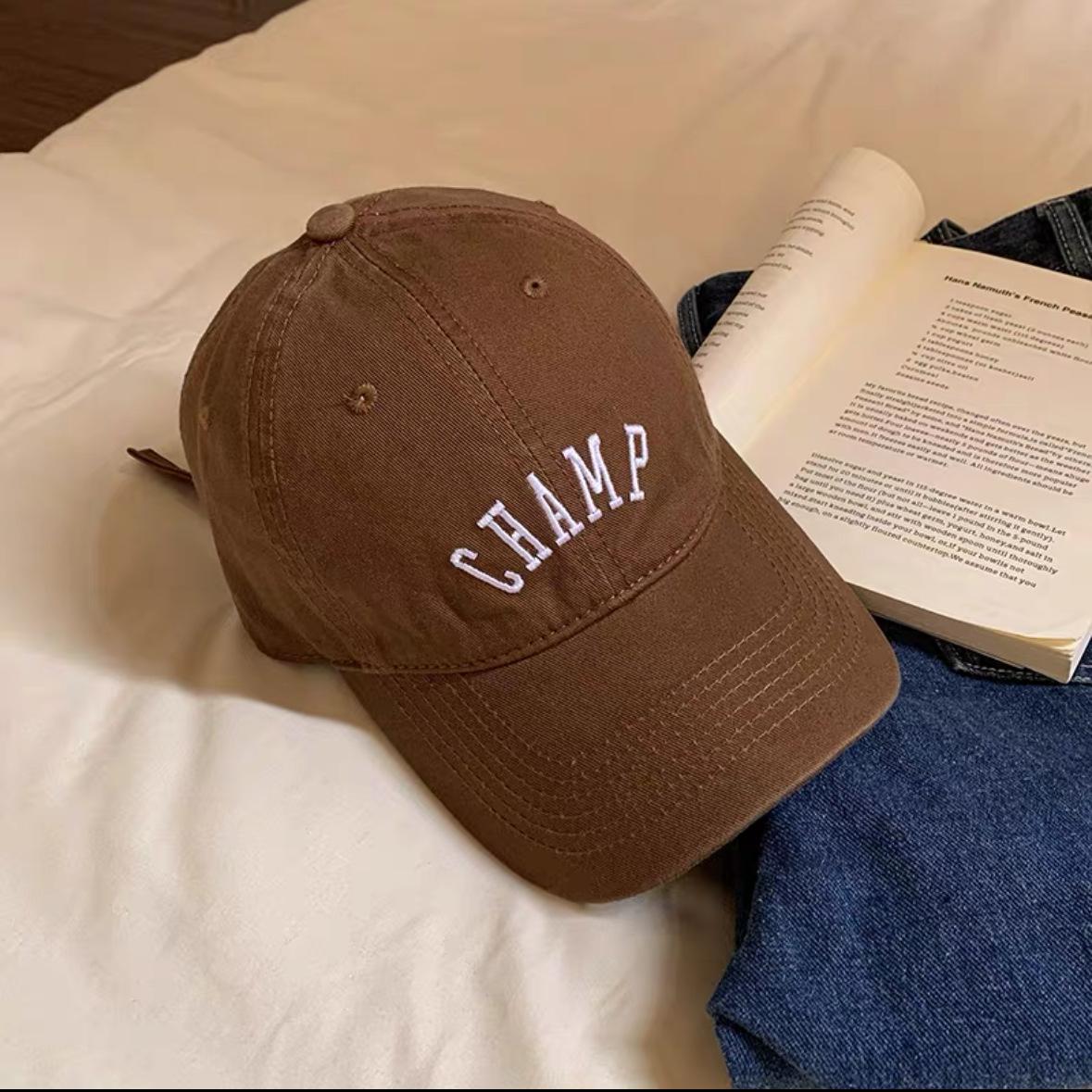 

Жіноча бейсболка бордового кольору, маленьке обличчя, велика окружність голови, гостроверха кепка, не згорнута, капелюх із збільшеними та розширеними полями, універсальний чоловік Adjustable CHAMP Baseball Cap 23 коричневий
