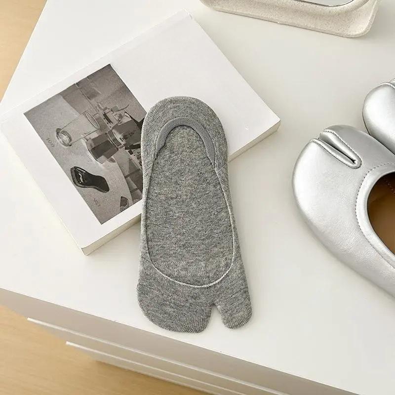

1/5pairs Two Finger Socks Invisible Non-slip Low Cut Boat Sock Solid Comfortable Breathable Summer Thin Cotton Tabi Socks One Size