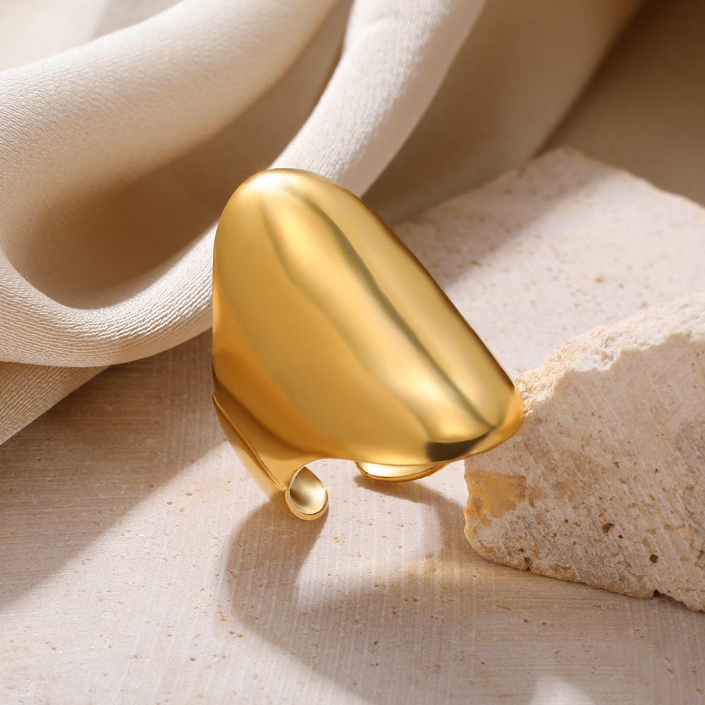 

Vintage Ancient Greek Arethusa Goddess Coin Rings For Women Imitation Pearl Zircon Moon Stainless Steel Ring Fashion Jewelry resizable