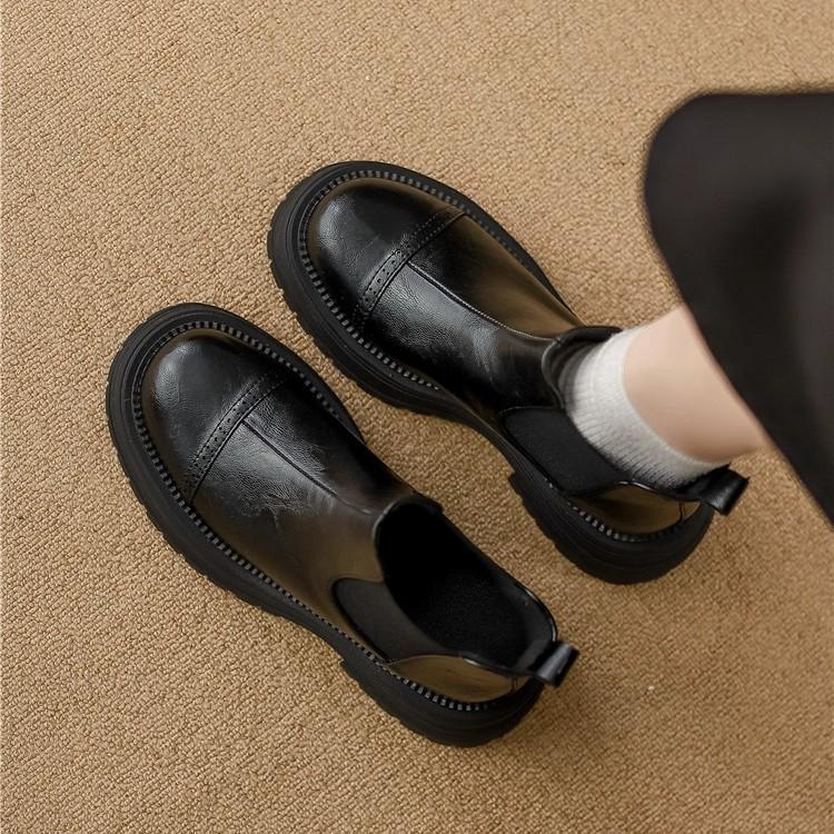 Britisk stil retro tykk hæl Chelsea korte støvletter dame 2025 nye små menn høyere og slankere allsidige Martin-støvletter