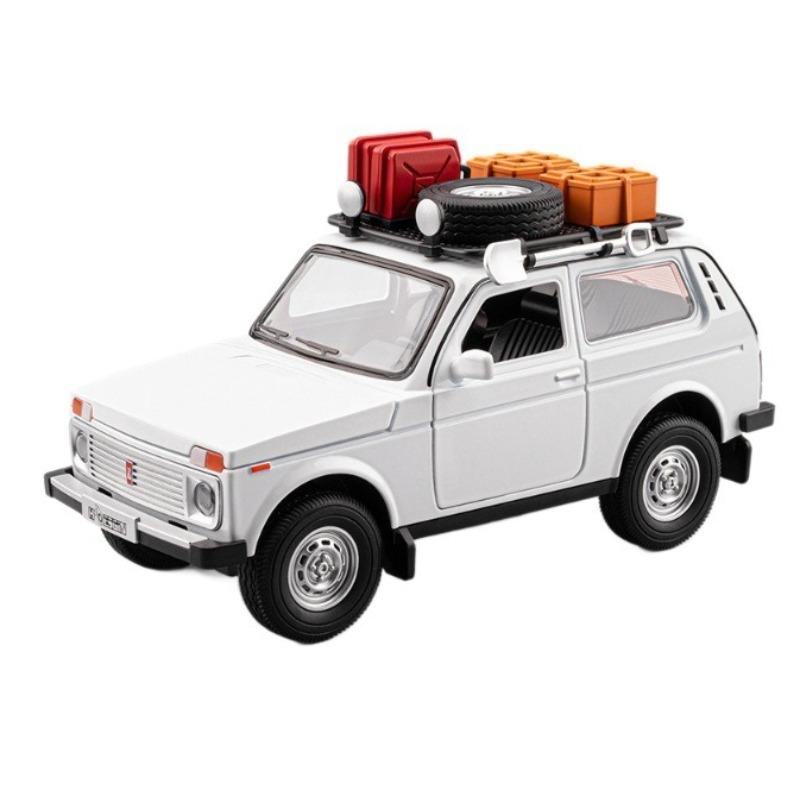 1/24 Russian LADA NIVA WILD VERSION Alloy Model Car Toy Diecasts Metal Casting Sound and Light Car Toys for Children Vehicle