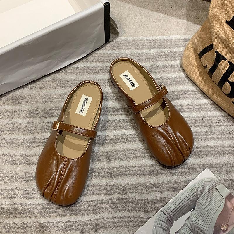 Baotou Half Slippers Women's Summer Wear 2025 New Flat Casual Pregnant Women Lazy Shoes Muller Shoes Half Slippers