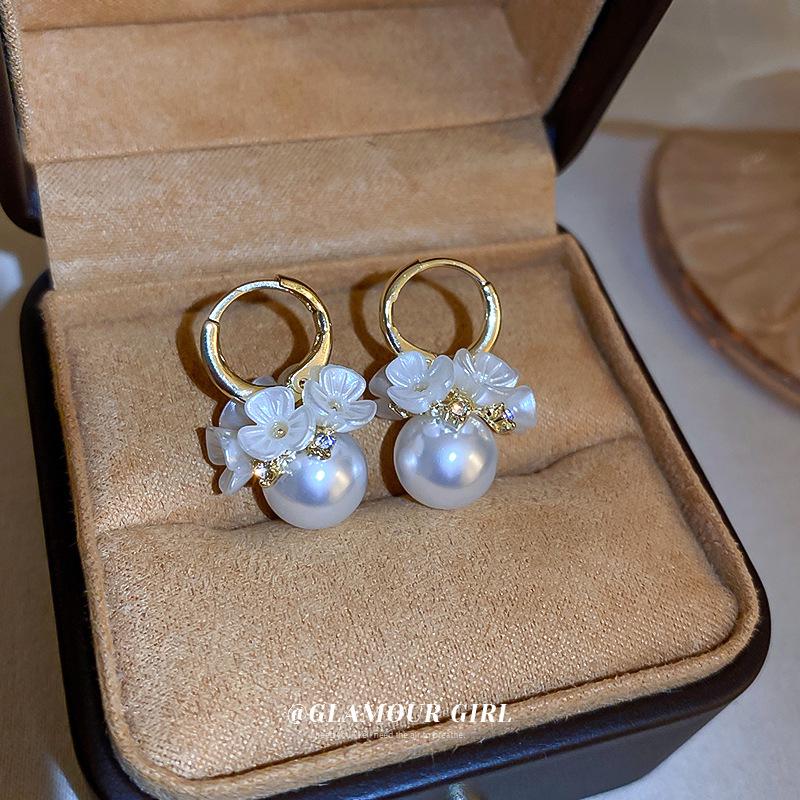 Silver Needle Pearl Heart Earrings - 2025 Korean Trend, Minimalist Flower Dangle Studs for Women's Elegant Style