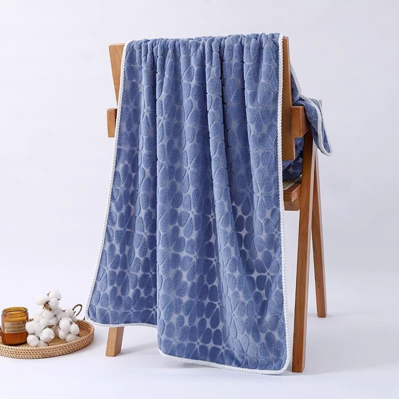 Jacquard Coral Velvet Plum Blossom Bath Towel 70x140 Soft Water Absorbent Home Quick Drying Towel