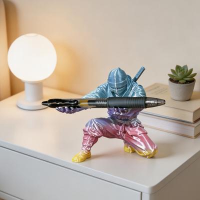 3D Tištěný Ninja Držák na tužky Stolní organizér do kanceláře, třídy Kreativní stojánek na tužky Ozdoby Dárky ke studiu pro děti