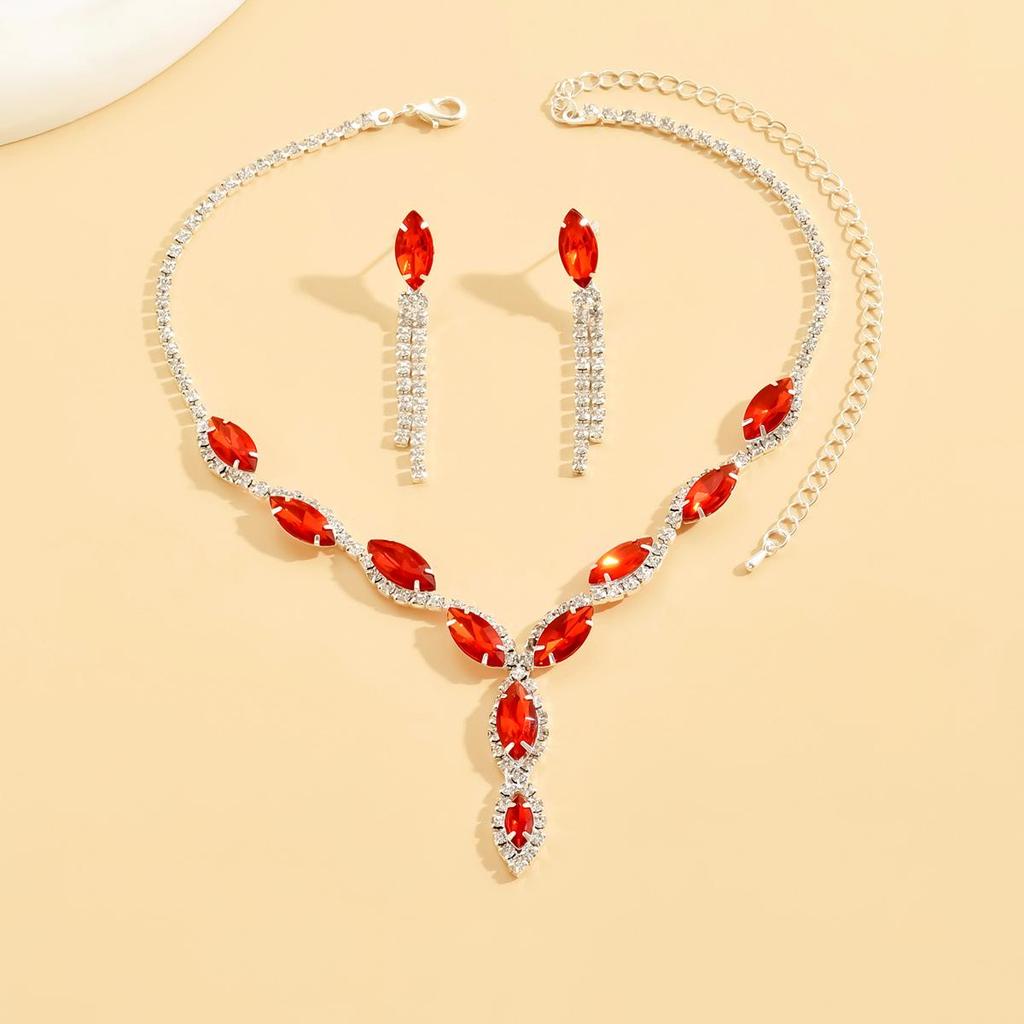 Luxury Evening Jewelry Set: European & American-Inspired Necklace, Bracelet & Earrings for Women
