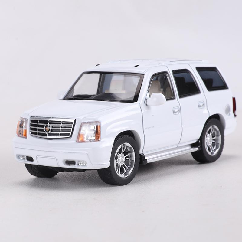 

MASDI 1:64 2005 Escalade Alloy Model Car белый