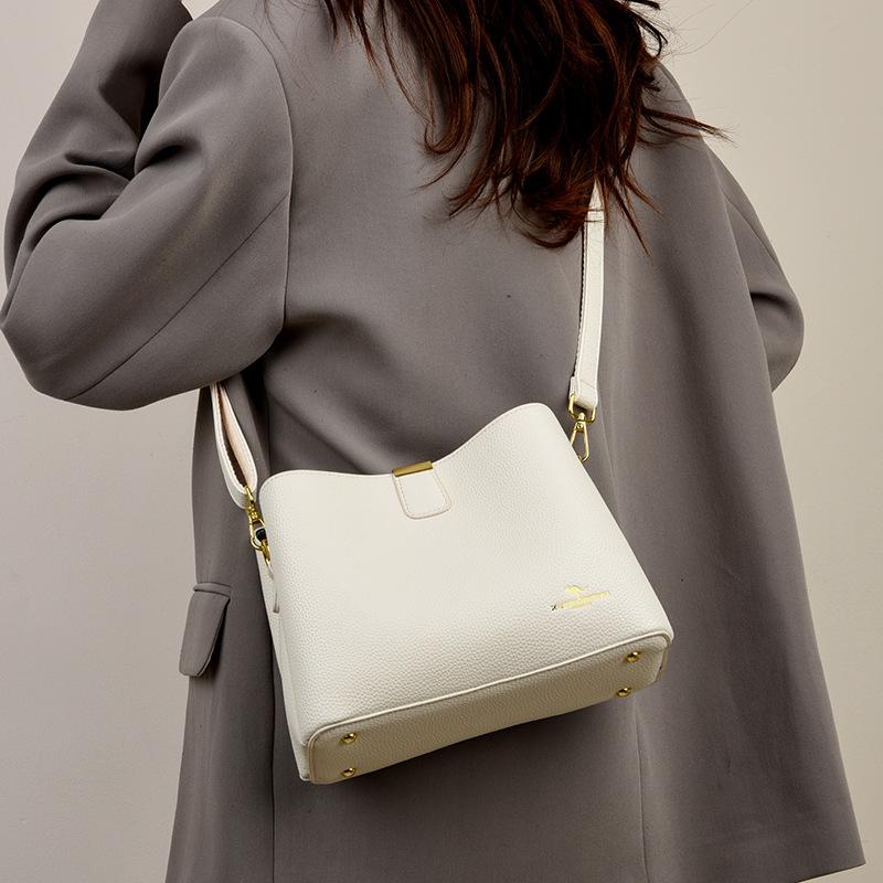 Fashionable Women's Bag, Casual Crossbody Bag, Single-shoulder Bag, Large Capacity, Simple and Versatile Handbag