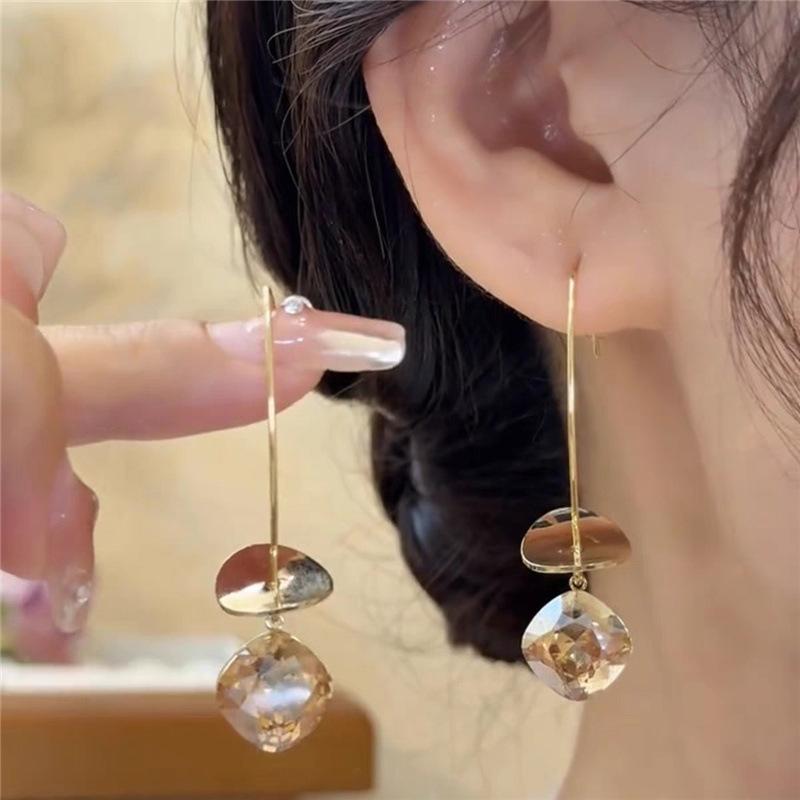 Retro Luxury Geometric Glossy Metal Line Tassels Geometric Square Pink Crystal Ball Dangle Earrings for Women Designer Jewelry золотой