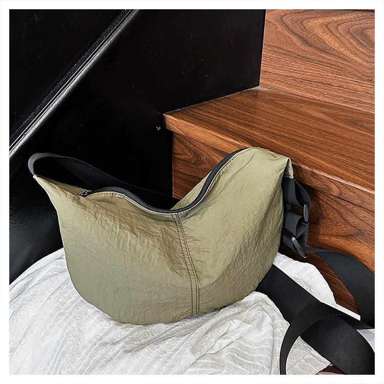 Light Casual Bag Women's Large Capacity Solid Color Messenger Bag Women's Versatile Washed Cloth Niche Bag Dumpling Bag