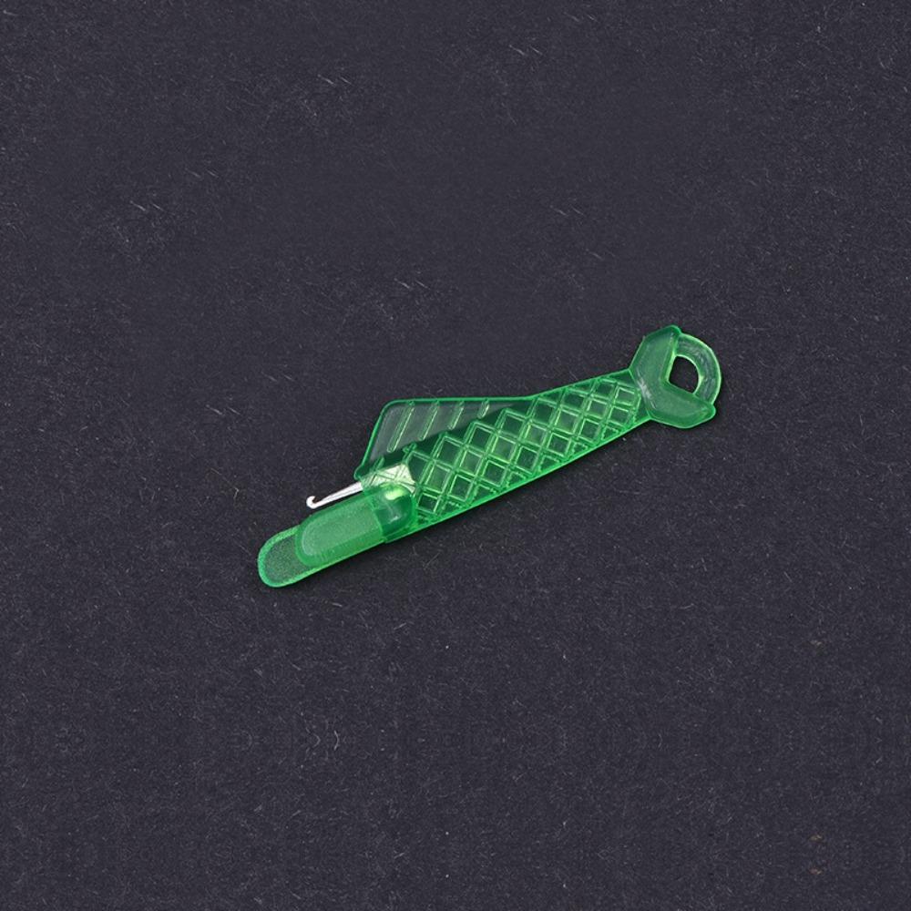 10PCS Fish Type Mini Needle Threader Plastic Automatic Thread Changer Professional Tailoring