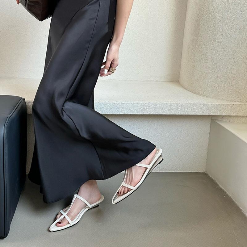 Evening wind silver thick-bottomed wedge cross slippers for women to wear 2025 new summer French holiday cool slippers