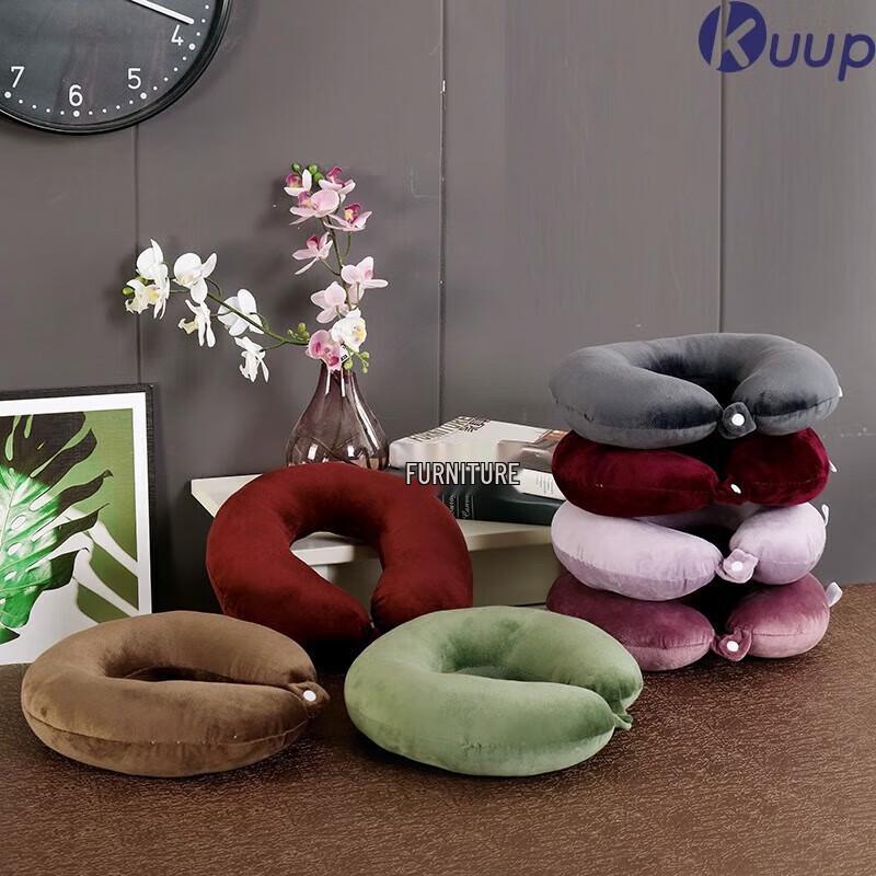 

Woodpecker Comfortable U-shaped Neck Pillow