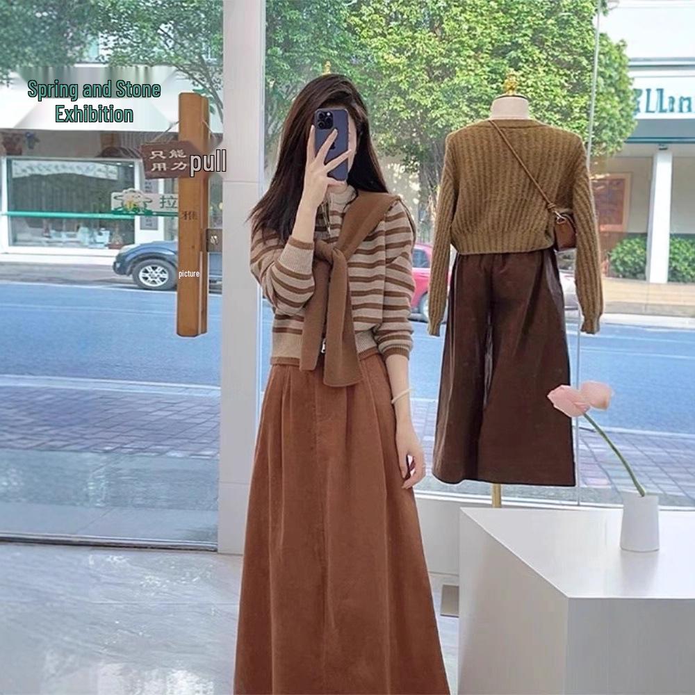 2025 New Women's Early Autumn Skirt Set - Stylish and Trendy Fall Outfit
