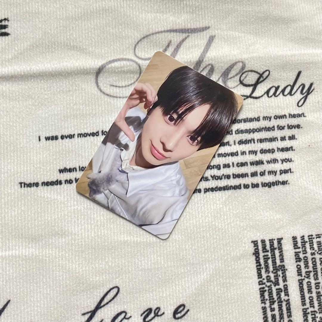 

[USED] TXT Taehyung Bonus FC New Membership Campaign Trading Card Introduction