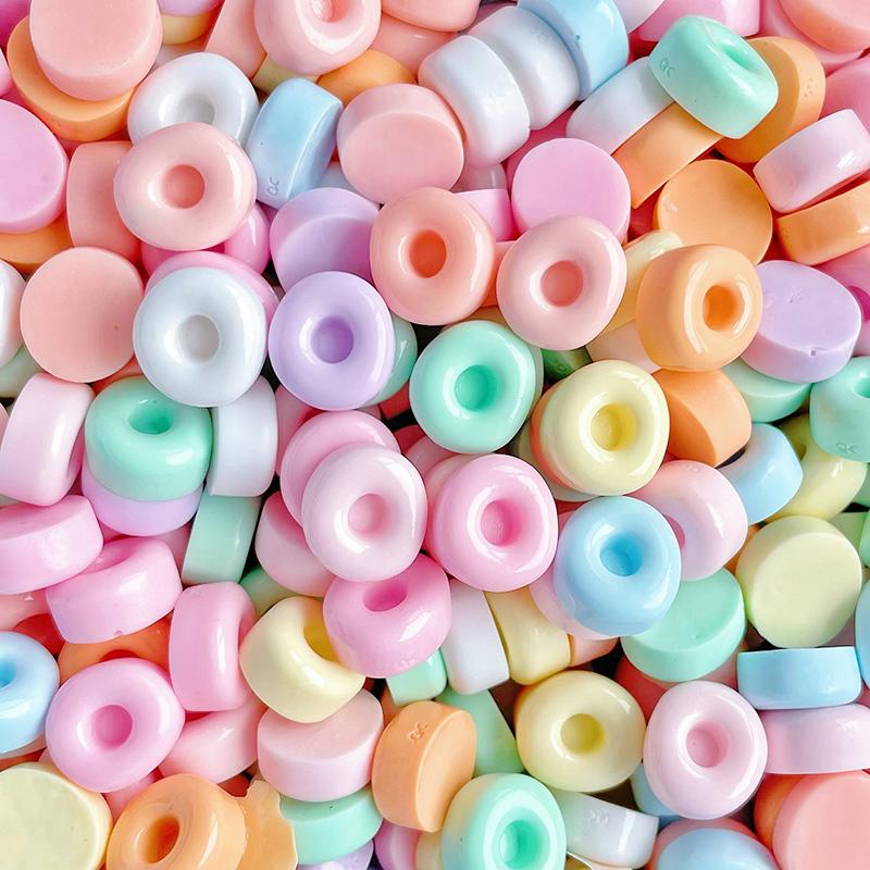 20 Stück Mini-Buchstaben Gemischte Harz-Accessoires ABCD Englische Buchstaben-Aufkleber DIY Sahne-Kleber Handyhülle Haarspangen-Dekoration Zubehör