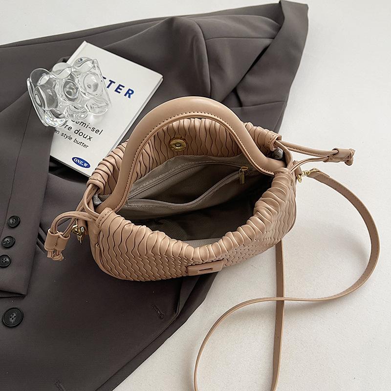 Сумка-ведро в стиле ретро — фото 19