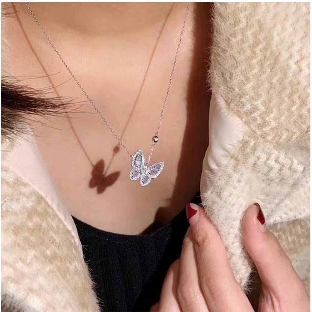 Elegant Butterfly Necklace for Women Luxe Design with Full Diamond Pendant Fashion Collarbone Chain Trendy Jewelry