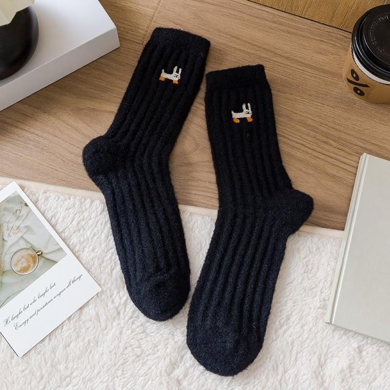 Female Winter Thickened Embroidery Warm Solid Color Vertical Bar Floor Sleeping Tube Socks