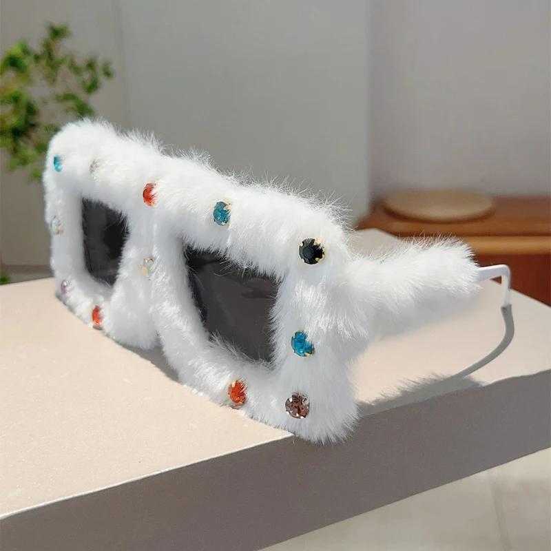 Square Furry Sunglasses with Rhinestones Women Fashion Oversized Winter Shades Trendy Stylish Original Design Sun Glasses