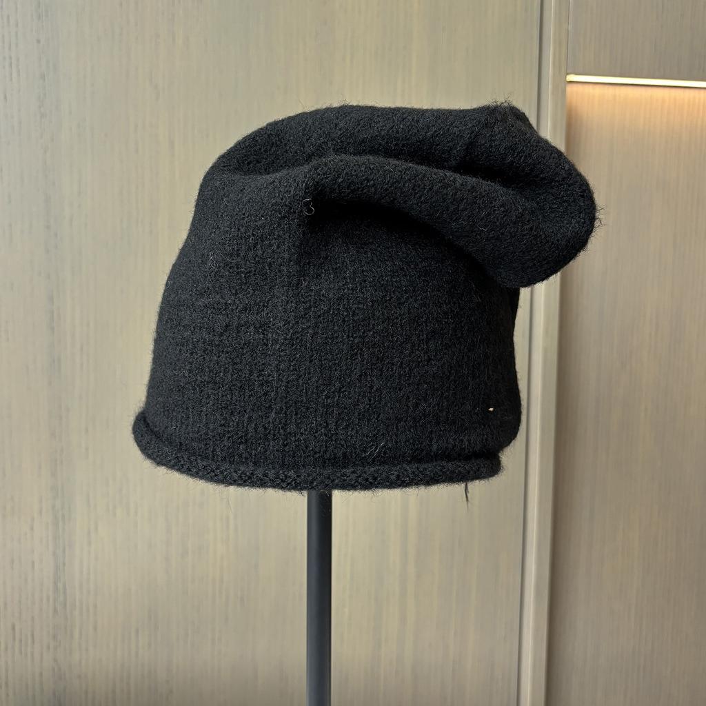 Autumn and Winter Hats, Women's Crimped Warm Wool Hats, Versatile Face, Small Stacking Hats, Big Head Circumference, Cold Hats, Fashionable Knitted