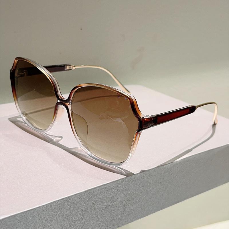 Vintage Oversized Sunglasses Women For Men Luxury Brand Designer Sun Glasses Punk Popular Big Frame Hollow Eyeglasses Uv400