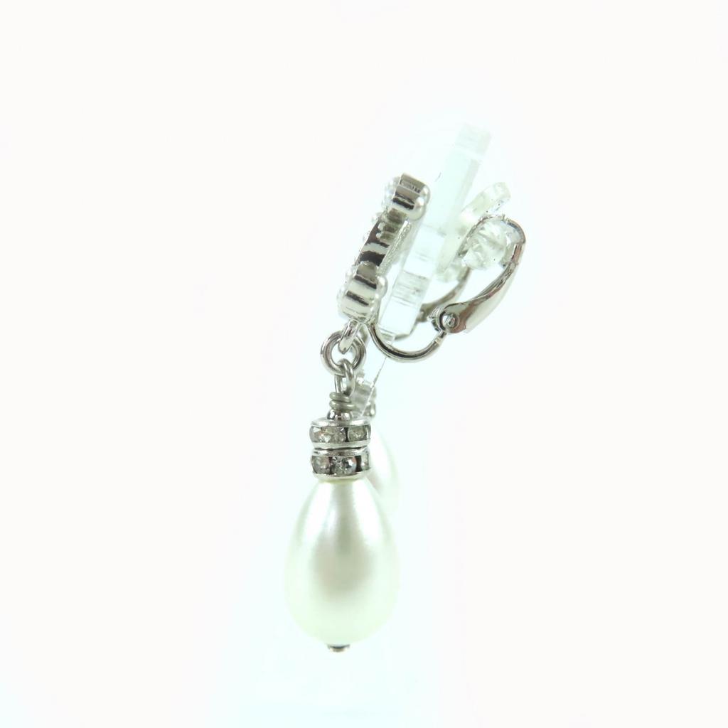 Excellent CHANEL Earring Silver Women B24S Used