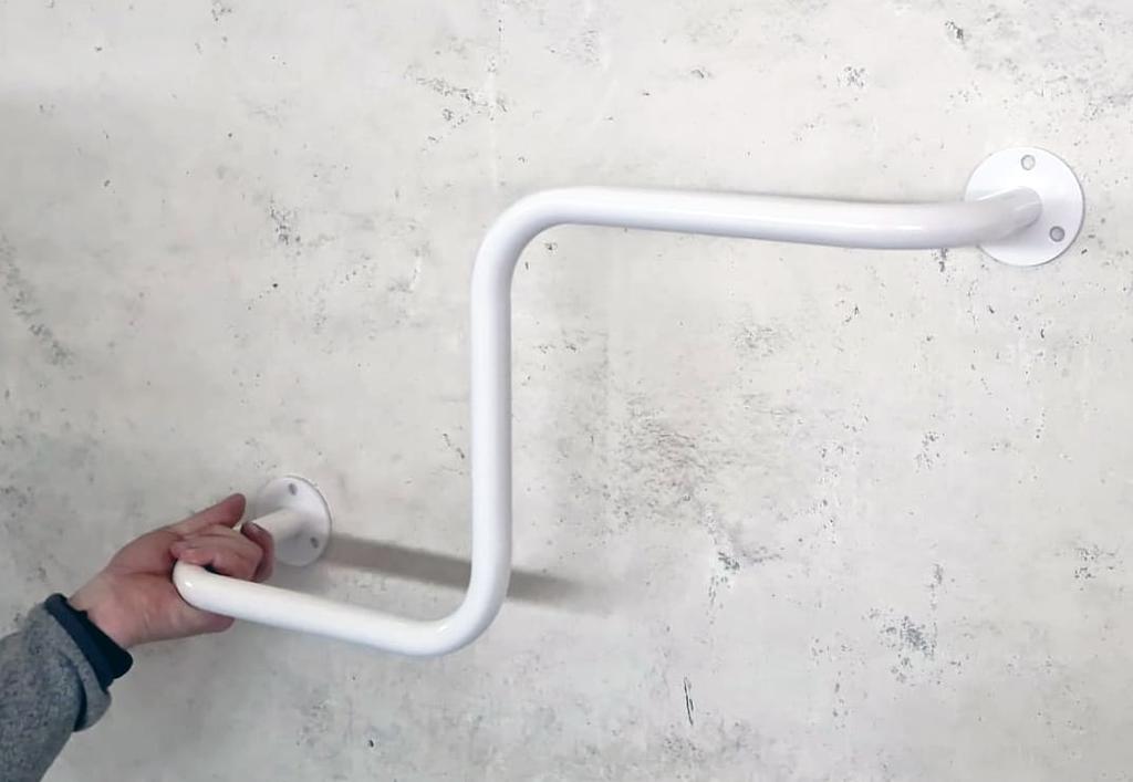 Curved Ceiling Pull-Up Bar White