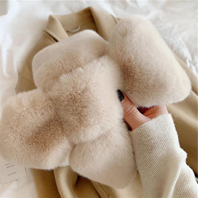 Winter Solid Color Furry Bib Warmth Faux Rabbit Fur Cross Scarf Womens Faux Fur Scarf Leaves Fakes Fur Collar Winter Accessories