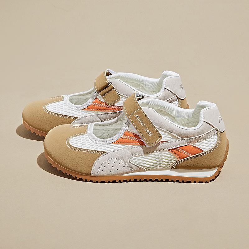 Autumn new Velcro board shoes student flat-bottomed versatile sports and leisure shoes women's shoes BN