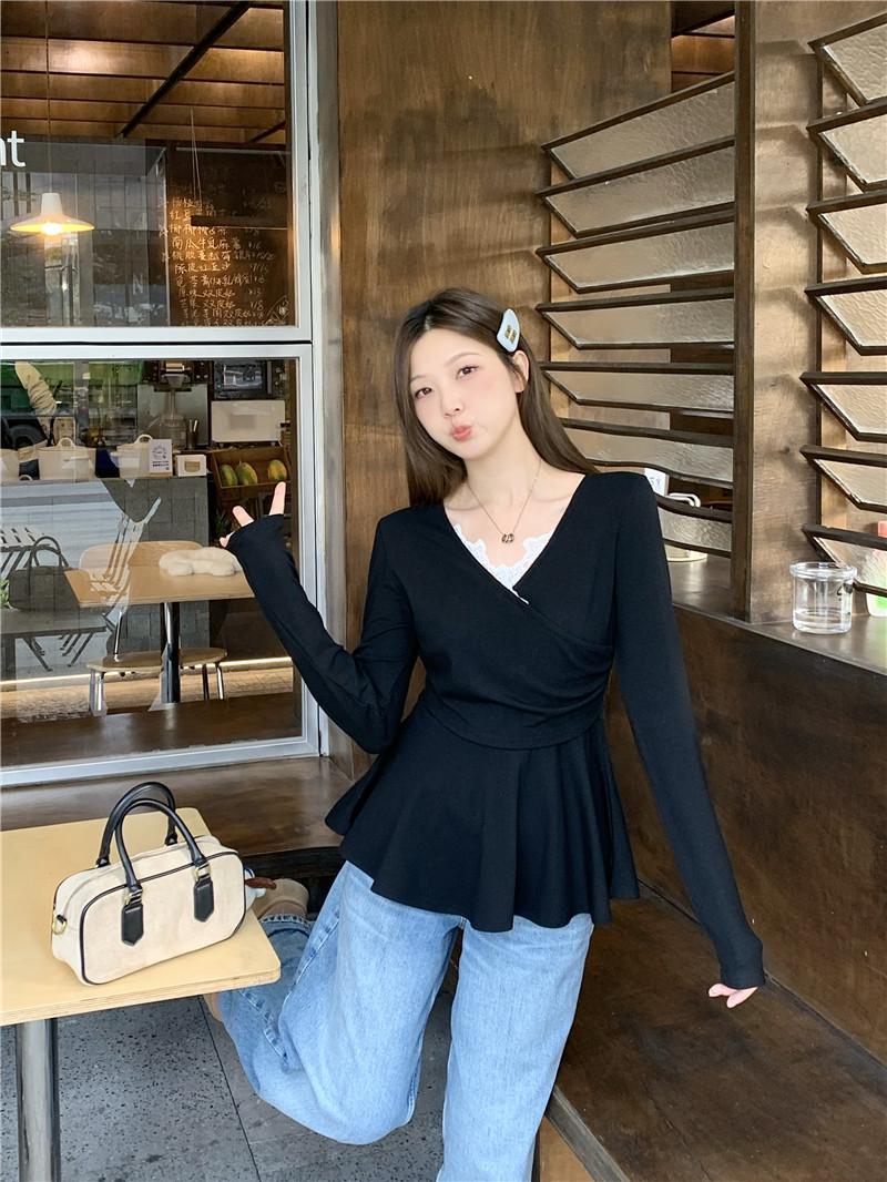Women s Plus Size Lace Trim V-Neck Top - Korean Spring Style, Flattering Waist, Flaw-Hiding Design Large