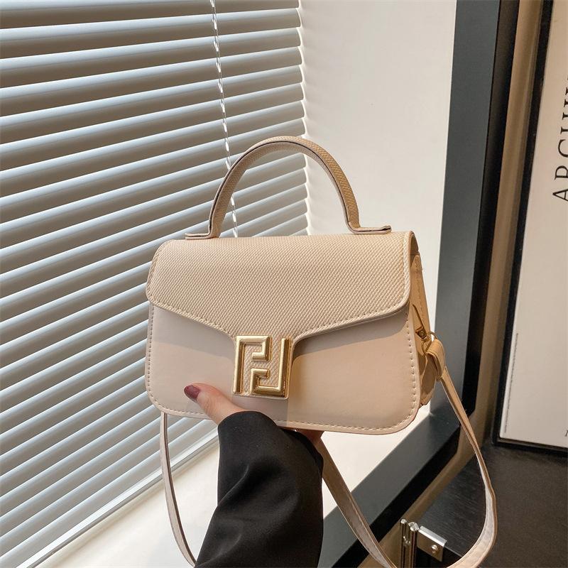 2025 New Niche Design Fashion Trend Women's Bags High Sense Large Capacity Shoulder Bag Messenger Bag Handbag