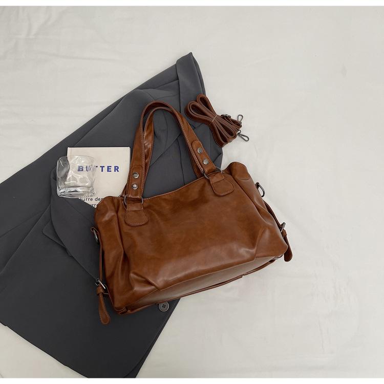 Retro casual niche design tote bag women's new fashionable versatile commuter messenger bag large capacity shoulder bag