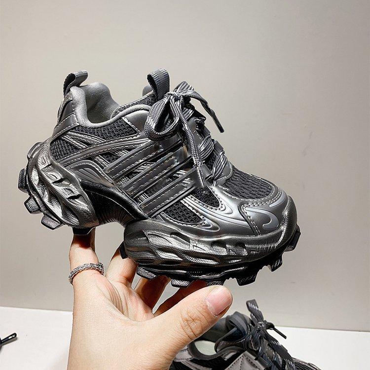

Children s sports shoes 2025 spring new boys non-slip dad shoes soft-soled running shoes girls polish shoes tide 37 серебряный