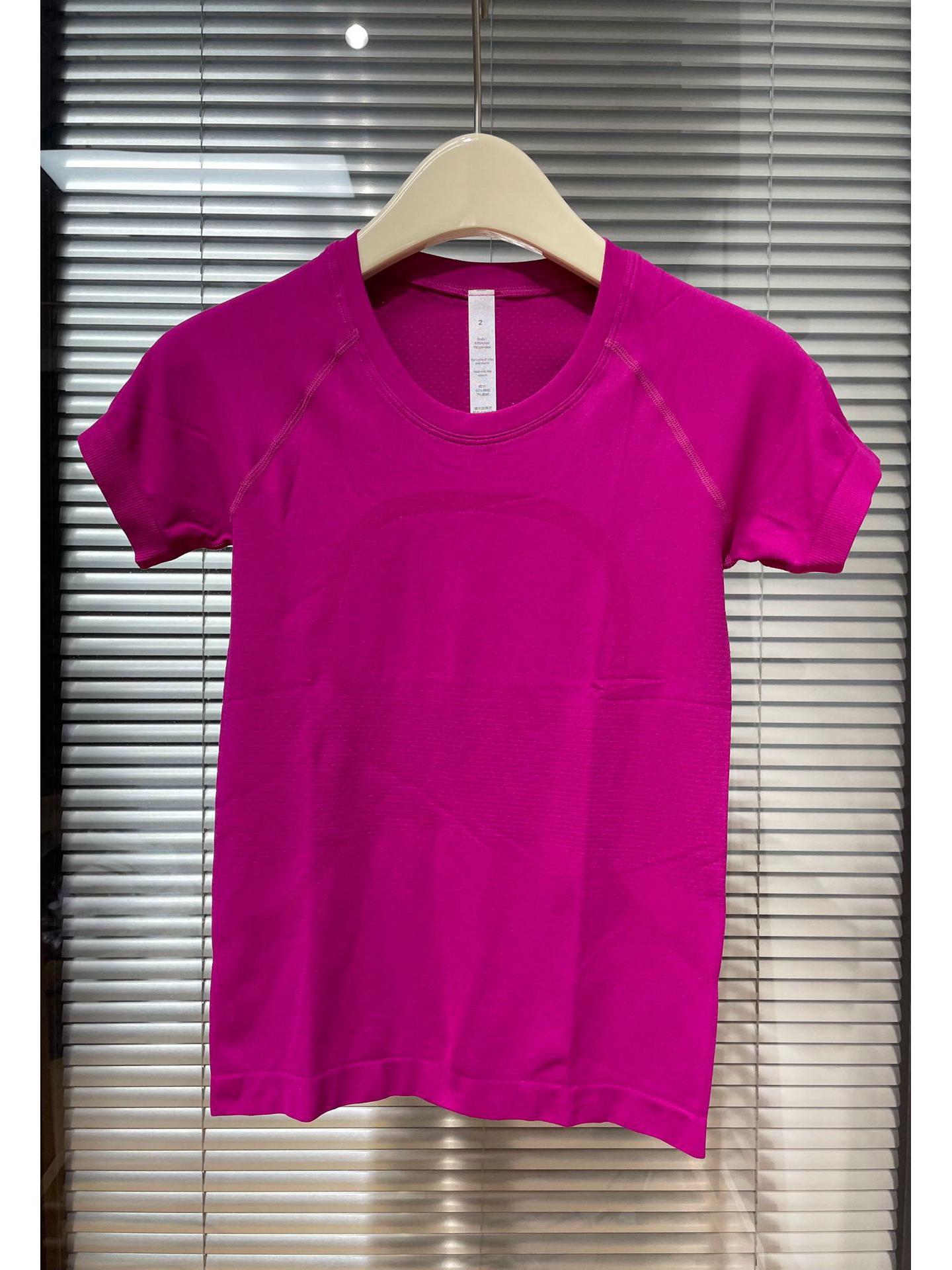 

SwiftTech Women s Breathable Running T-Shirt - Short Sleeve Fitness & Yoga Top S/4 (95-105cm)