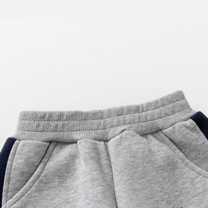 Spring and Autumn small-footed trousers boys' Korean version of loose trendy brand straight-leg leggings casual trousers trendy sports trousers